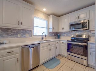 808 N Evergreen St, Gardner, KS 66030