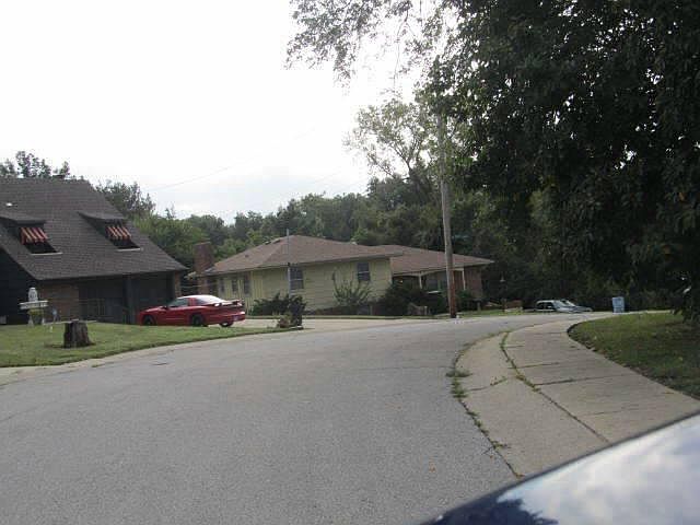 2nd image of 5738 Rowland Ave