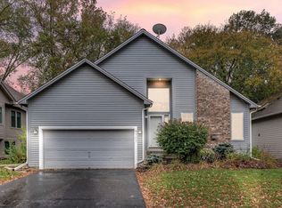 4707 Wildwood St, Eagan, MN 55122
