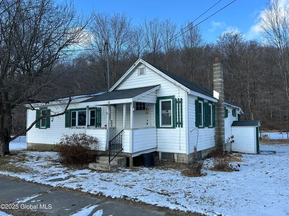 86 W Broadway, Salem, NY 12865