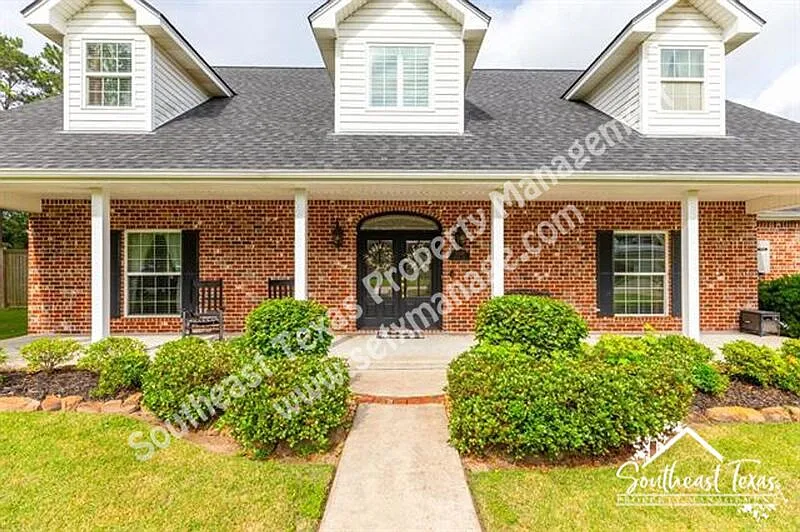 4 bed, 2.5 bath, 2697 sqft, $3,150 — Photo 3