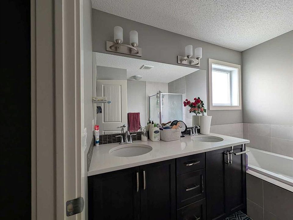1st image of 242 Savanna Close E