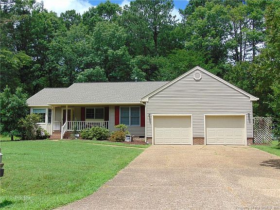 3rd image of 103 Wellington Cir