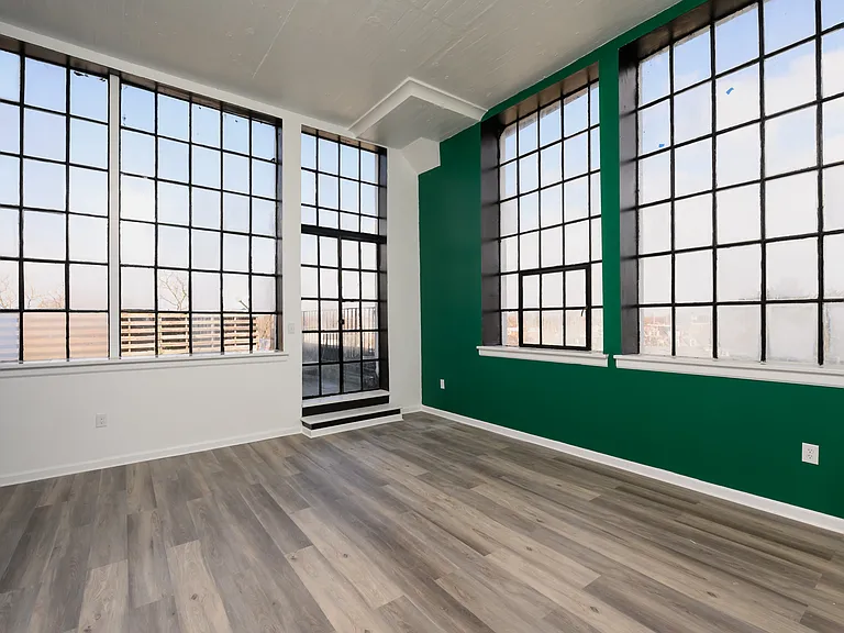 507 Grand St — Photo 1