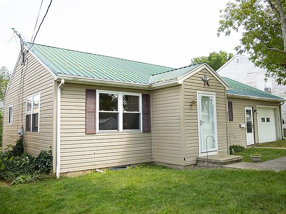 3rd image of 21 Hazen St