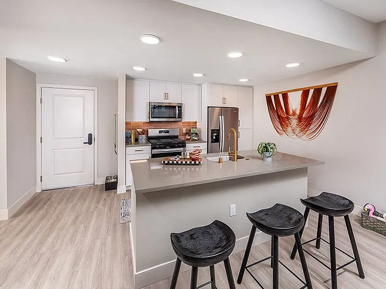 West Village Poway Apartments — Photo 5