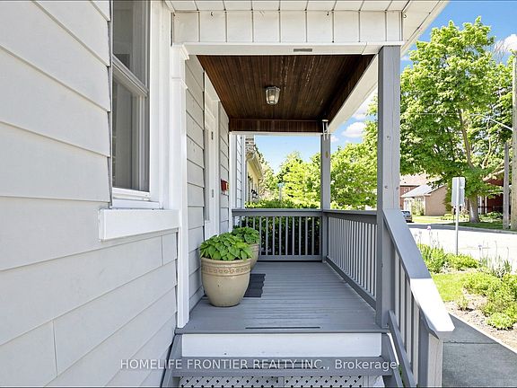 4th image of 81 Richmond St