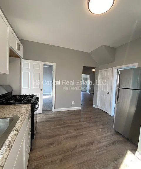 408 W Clay St — Photo 7
