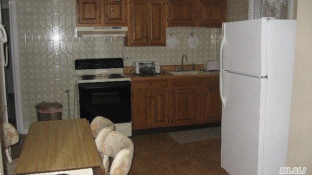 1st image of 207 Cedar Ave