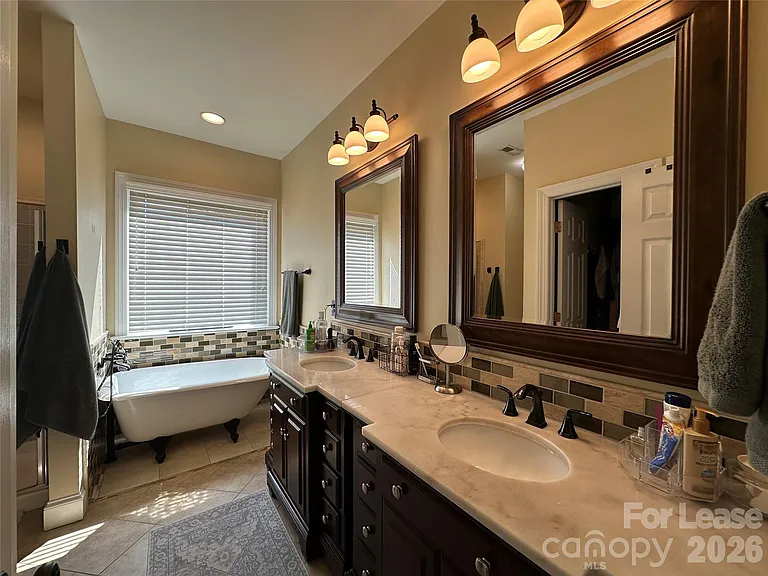819 Stargard Ct — Photo 22