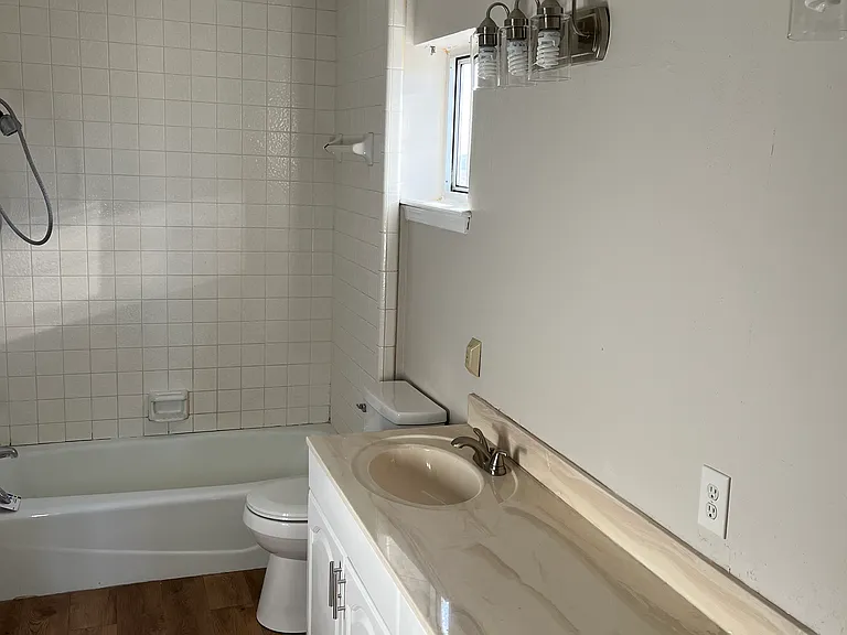 2709 Bishops Dr — Photo 5