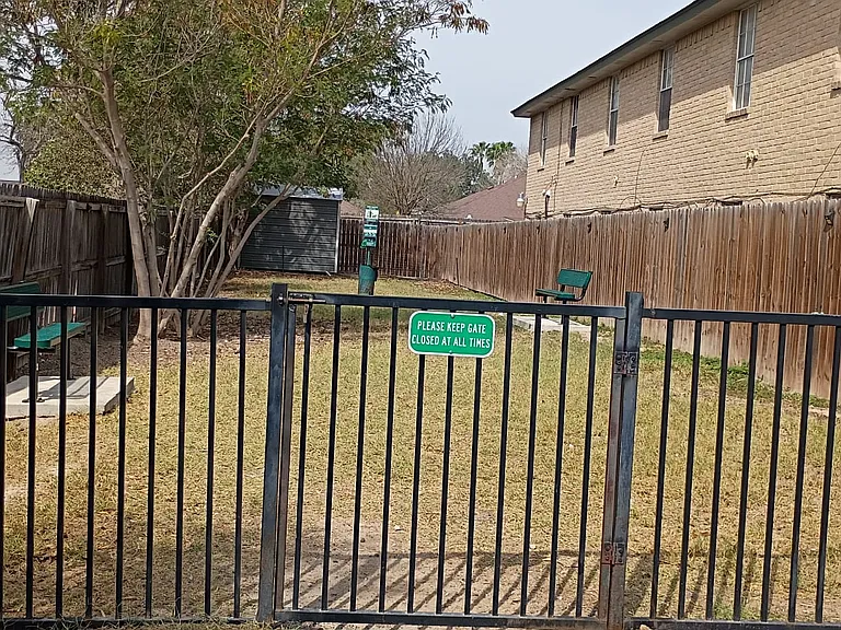 Dove Cove Apartments — Photo 8