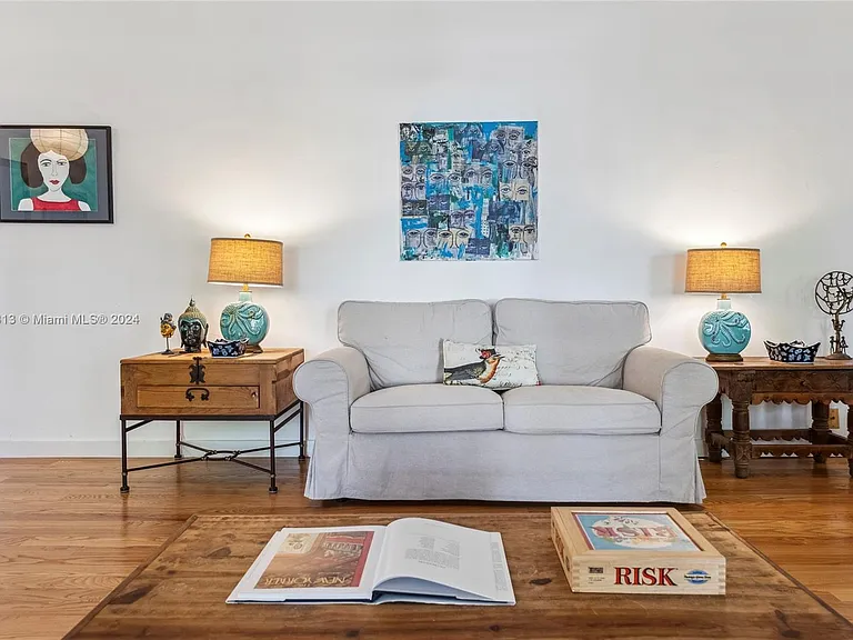 10130 SW 70th Ave — Photo 4