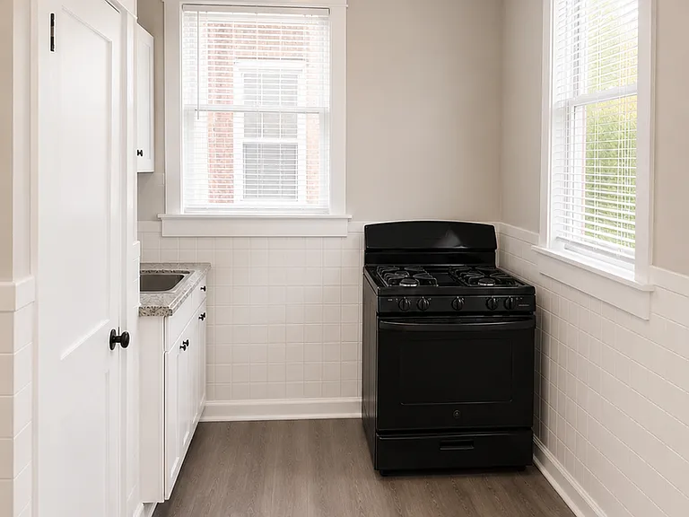 5335 Bancroft Ave — Photo 7