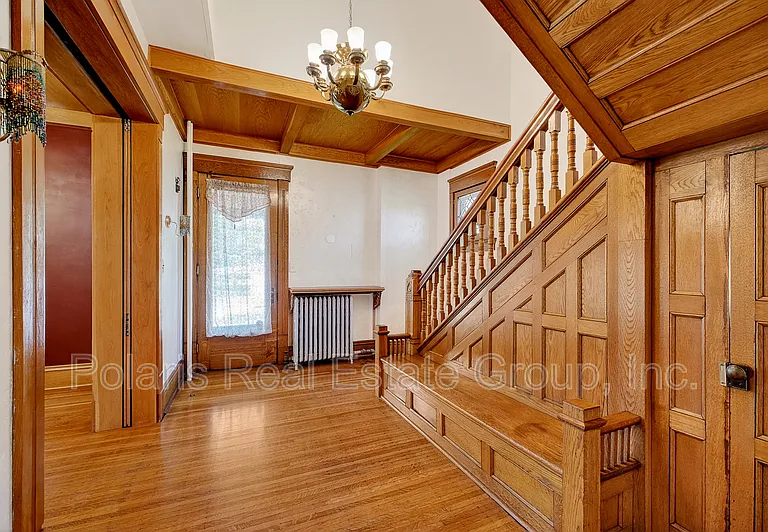 1507 Broadway St — Photo 4