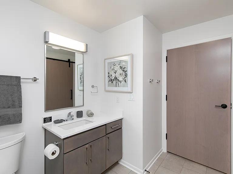 315 5th St #306 — Photo 9