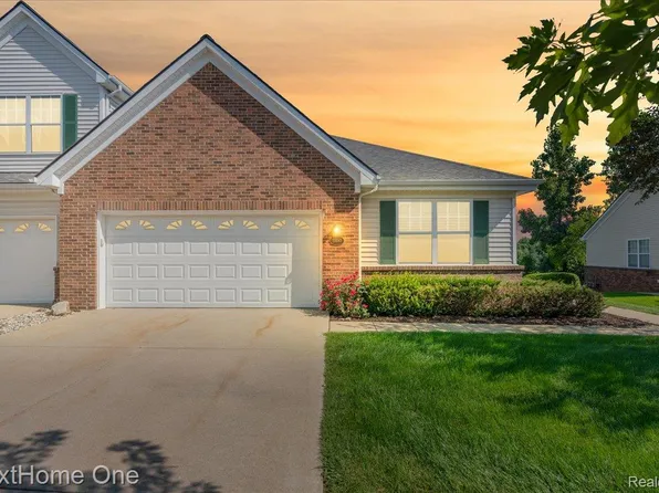 10083 Ridge Run St #24, Howell, MI 48855