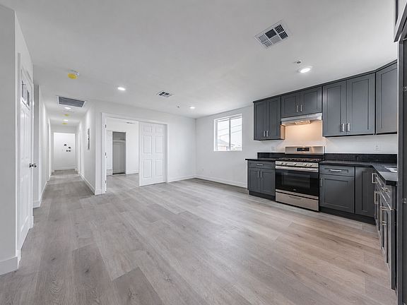 5th image of 1617 W 55th St #1615
