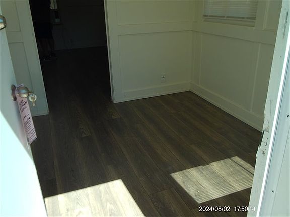 5th image of 1039 Grand Ave