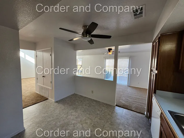 2261 Green Lake Rd NE — Photo 8
