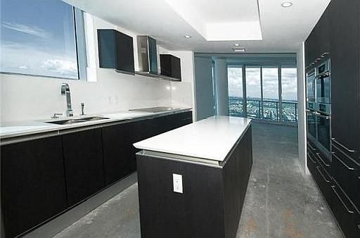 3rd image of 17001 Collins Ave APT 4701
