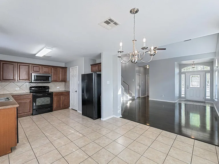 1205 Logan Dr — Photo 13