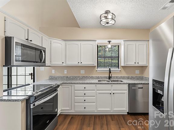 4th image of 1635 20th Avenue Ct NE
