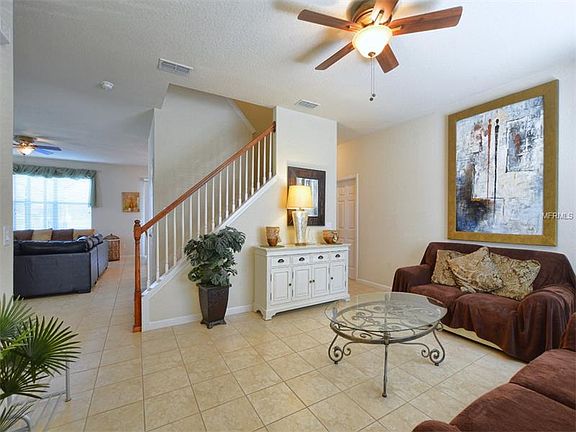 2nd image of 4949 Pall Mall St E