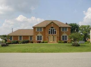 10753 Appletree Ln, Williamsport, MD 21795