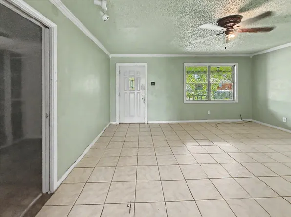 3413 Oleander Ave, Texas City, TX 77590