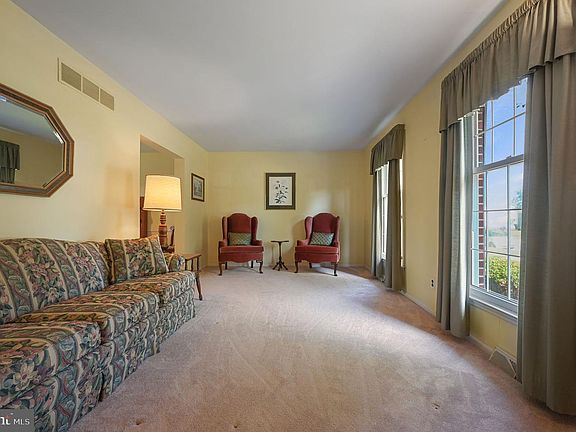 5th image of 316 Frear Dr