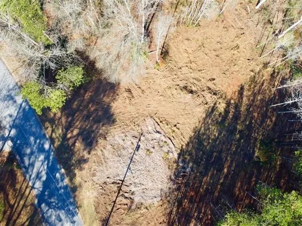 80 Indian Lake Dr, Hiram, GA 30141