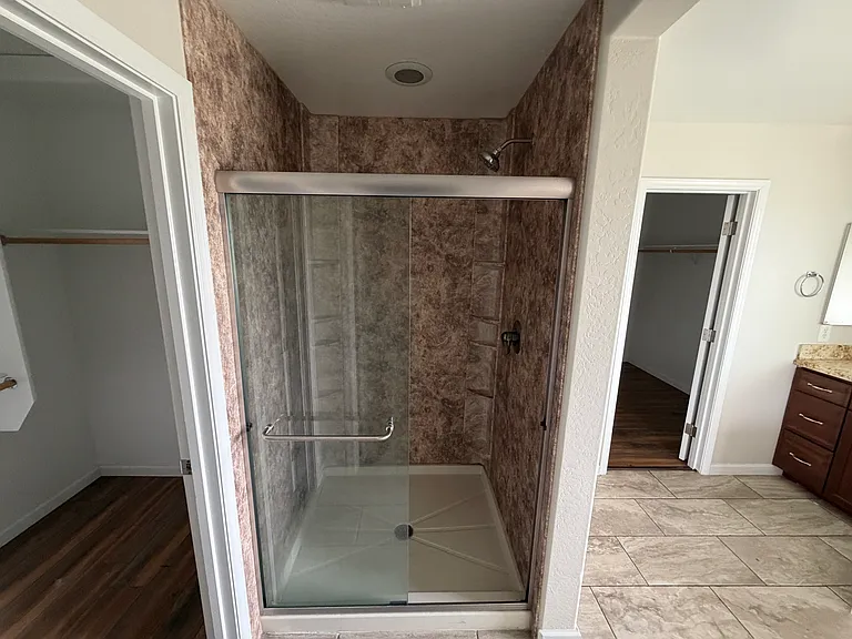 6906 S 78th Dr — Photo 24