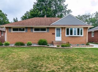 5440 Huron Rd, Lyndhurst, OH 44124