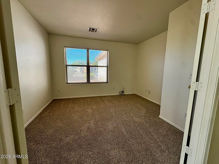 15826 W Watson Ln — Photo 5