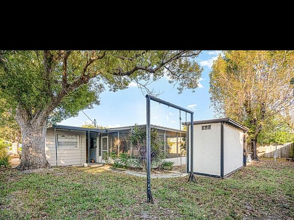 4th image of 2655 Boyd Ave