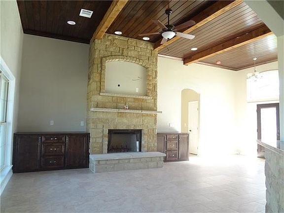 3rd image of 224 Remuda Dr
