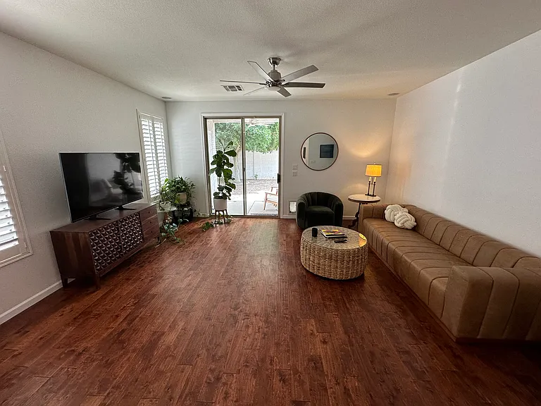 3623 E Linda Ln — Photo 8