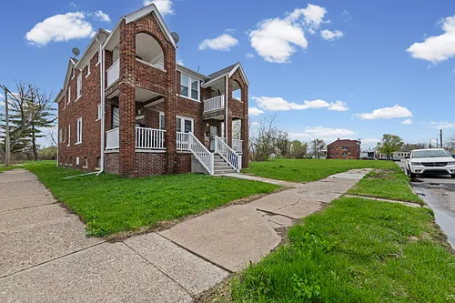 13496 Hazelridge St #2E Photo 1