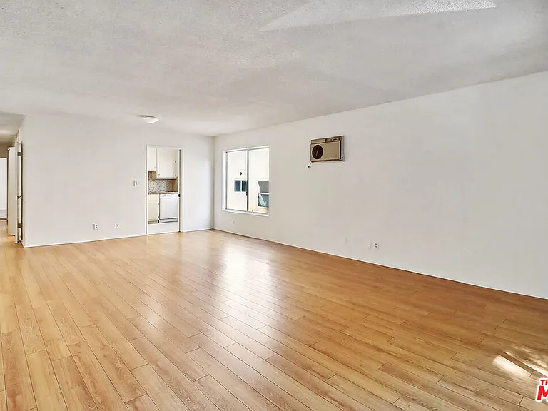 10980 Ohio Ave #101 — Photo 4