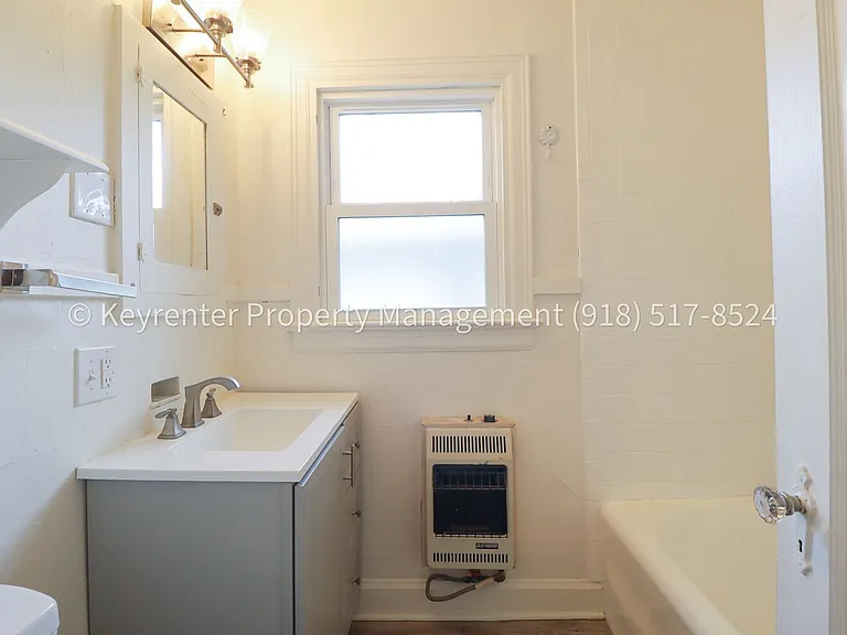 1626 S Indianapolis Ave — Photo 22