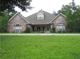 17232 Saint Gertrude Dr, Covington, LA 70435