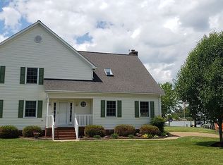 121 White House Dr, Poquoson, VA 23662