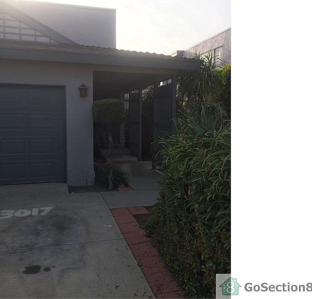 1st image of 3017 S Bronson Ave