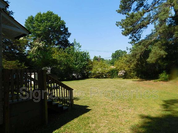 4th image of 718 Yorkshire Dr