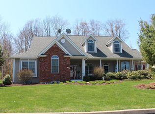 305 Royal Oak Dr #L-3, Clarks Summit, PA 18411