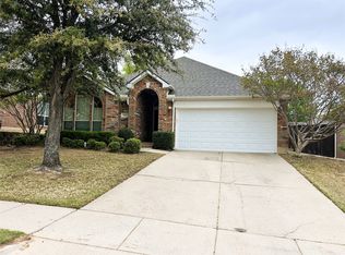 7021 Crenshaw Ln, Denton, TX 76210