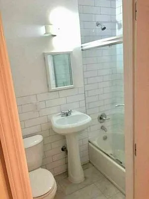 Rented by ALTER REALTY CO INC | media 18