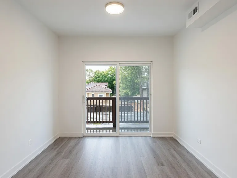 4937 N Saint Louis Ave #2S — Photo 8