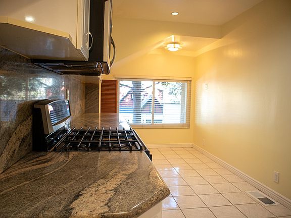 5th image of 3991 Fredonia Dr